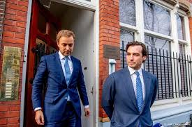 The party first participated in elections during the dutch general election of 2017. Baudet En Partijbestuur Forum Voor Democratie Op Ramkoers Noordhollandsdagblad
