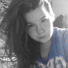 Casey Hewitson's Instagram, Twitter & Facebook