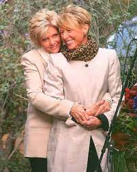 Meredith baxter was born on june 21, 1947, in south pasadena, ca. Who Is Nancy Locke How Did She Meet Meredith Baxter Know Their Full Love Story Married Biography