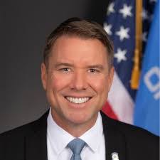 Angela Mauch's Instagram, Twitter & Facebook