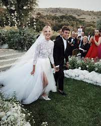 Fashion Super Blogger Chiara Ferragni Marries Fedez Lucia In Italy And Shares Every Detail On Instagram Celebrity Wedding Dresses Elegant Wedding Gowns Dior Wedding Dresses