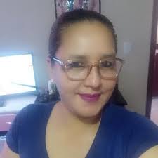 Alexandra Bone (@alexandra.bone57)