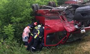 Maybe you would like to learn more about one of these? Valcea Accident Grav Pe Dn67 Ramnicu Valcea Targu Jiu Un Microbuz Care Transporta Muncitori A Intrat In Coliziune Cu Un Turism La BuneÈti 7 Victime ConÈtiente Transportate La Spital A Fost