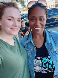 This is my best friend since 4th grade and me at our 20 year reunion 💚💚  Could someone please make it more clear?