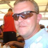 С некоего момента началась реакция. 50 Neky Profiles Linkedin