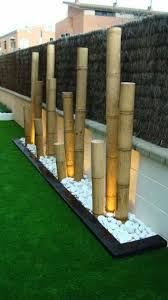 Jardiniere En Bambou Eclairee Decoration Jardin Exterieur Bambous Jardin Idees Jardin