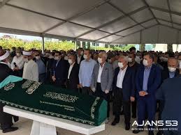 Türkiye sinan çetin'in oğlu rüzgar çetin'in serbest kalmasını konuşurken benzer bir karar da üsküdar'da yaşanan ve musa akan'ın ölümüyle sonuçlanan cengiz holding yönetim kurulu başkanı. Mehmet Ve Ekrem Cengiz In Anneleri Dualarla Ugurlandi