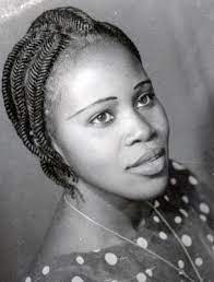 These Photos Are From West Africa Around 1950 60 Courtesy Of Photographer J D Okhai Ojeikere African Hairstyles Vintage Hairstyles Hair Styles
