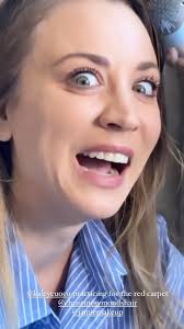 kaleycuoco loves football now! 🏈 #FallonTonight