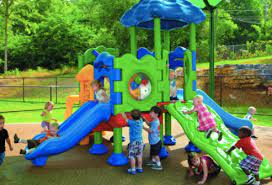 Mereka selalunya datang bersama rakan atau ibu bapa mereka. Pkpp Taman Permainan Dibuka Tiada Larangan Untuk Kanak Kanak Beriadah