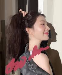 Artist Draws Irene in Street