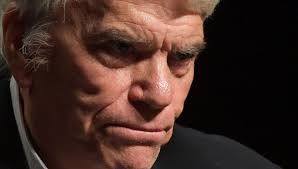 Briquet vintage cricket om football bernard tapie bonhomme guignol info. Bernard Tapie Accuse D Avoir Achete Un Arbitre L Ancien Patron De L Om Se Rebiffe