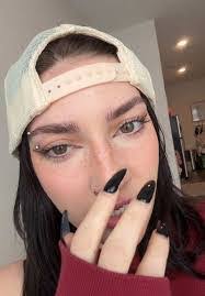 Ashley Stansell's Instagram, Twitter & Facebook