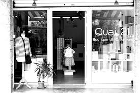 Préparez vos vacances au cœur de la baie de quiberon dans le morbihan : Quiberon La Boutique Quai 21 Vous Accueille Lila Loisel