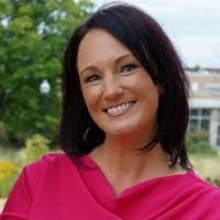 Lindsay Swanson's Instagram, Twitter & Facebook