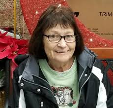 Lois Farmer, enjoyed her family