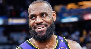 Former NBA Guard Drops Eye-Catching Claim: LeBron James' Title Odds Higher With Stephen Curry Than Luka Doncic