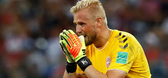 Peter bolesław schmeichel, mbe (danish pronunciation: Peter Schmeichel Consoling Son Kasper After Denmarks Exit Is One Of World Cups Finest Moments