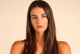 Ολοκλήρωσε τις σπουδές της σε μουσικό σχολείο ενώ σε ηλικία 18 ετών ξεκίνησε τις σπουδές της ως νηπιαγωγός. Anastasia Pantoysh Osa Apokalyptei Gia Thn Epistrofh Ths Sofias Stoys Symma8htes Synentey3eis Tv24 Magazine