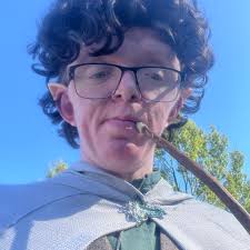 Are there other WWE fans in the community to discuss wrestling with?