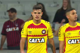A home ainda é a mesma usada na temporada passada, que eu já tinha feito antes. Com Camisa Amarela Atletico Pr Sinaliza Pela 2Âª Vez Apoio A Bolsonaro 27 10 2018 Esporte Folha