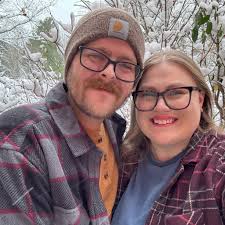 Is the Canon EOS R100 a good starting point for beginner photographers?