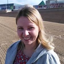 Evelyn Malcolm (@malcolm_evelyn)