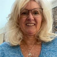 Brenda Carlson's Instagram, Twitter & Facebook