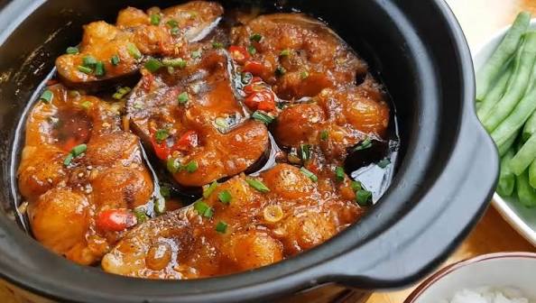 Cách nấu cá kho tộ miền Tây mặn ngọt đậm đà, ngon chuẩn bài bằng nồi đất