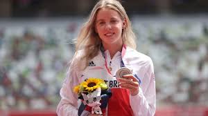 Keely hodgkinson defied odds of winning 800m silver despite limited funding; Ohkzstl1a4r72m