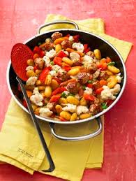 Das hackfleisch in einer großen pfanne krümelig braten. 30 Verruckt Nach Hack Ideen In 2021 Rezepte Lecker Gerichte Mit Hackfleisch