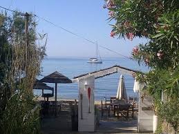 Lieu incontournable des nuits lilloises, connu pour sa carte de cocktails et. Marius A La Plage Bar Restaurant Mas De Gigaro 114b