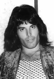 Freddie Really Love Him With Long Hair Freddie Mercury Young Queen Freddie Mercury Freddie Mercury