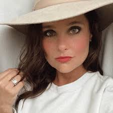 Crystal Lister (@crystaldlister) • Instagram photos and videos