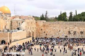 He generado una lista de los lamentos más escuchados y procuraré analizarlos tratando de desarmar esta mirada ombligocéntrica. Interesantes Datos Sobre El Muro De Los Lamentos