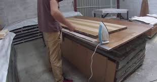 Tutoriel Renovation D Une Porte Avec Du Placage En 2020 Cuisine Bois Habillage Porte Interieur Placage Bois