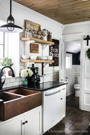 Farmhouse Decor In The Kitchen For Spring And Summer Farmhouse Kitchen Decor Modern Farmhouse Kitchens Kitchen Remodel