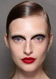 7 Makeup Trends From The Spring 2020 Runways We Can T Wait To Try Beauty Editorial Makeup Makeup Trends Catwalk Makeup