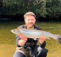 A TINY TRAVEL FISHING ROD CATCHES THE KING OF THE RIVER!