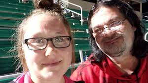 Frau heiratet Vater ihres Ex-Freundes und schwärmt: "Haben den besten Sex  meines Lebens"