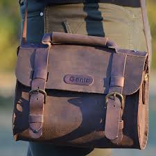 Va oferim genti din piele naturala pentru barbati. Producator Accesorii Din Piele Naturala Articole Marochinarie