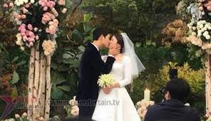 Song joong ki, jeon yeo bin, taecyeon, and more preview battle with evil in vincenzo teaser. Terungkap Pertemuan Pertama Song Joong Ki Dan Song Hye Kyo Seleb Tempo Co