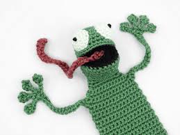 Free crochet patterns free pattern this tree mug cozy would make a great secret santa gift or stocking stuffer 8 comments to free pattern this easy shell bookmark is the perfect gift for any book lover! 32 Crochet Bookmark Patterns Crochet News