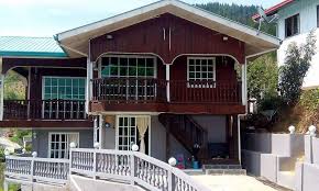 Contoh penggunaan rumah ini berhantu dalam sebuah kalimat dan terjemahannya. Rumah Berhantu Di Ranau