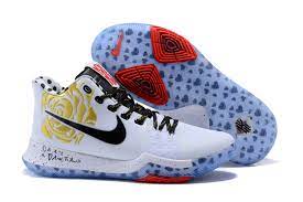 Get the latest kyrie irving kicks and news about the future legend at nice kicks. Black Gold Nike Pegasus Woman Boots