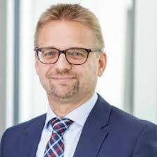 Thomas Strauss's Instagram, Twitter & Facebook