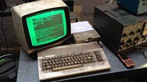 Commercializzato dal 1982 al 1994. Commodore 64 Seit 25 Jahren Im Dauer Einsatz Netzwelt
