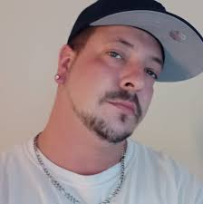 How do commissioners handle notifications and rule enforcement at odd hours?