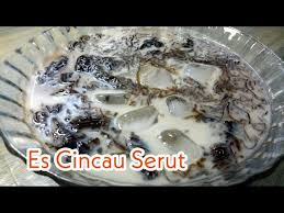 Es cincau memang nikmat sekali dikonsumsi ketika cuaca sedang panas. Es Cincau Serut Gula Merah Creamer Youtube