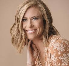 Shannon Brinias's Instagram, Twitter & Facebook